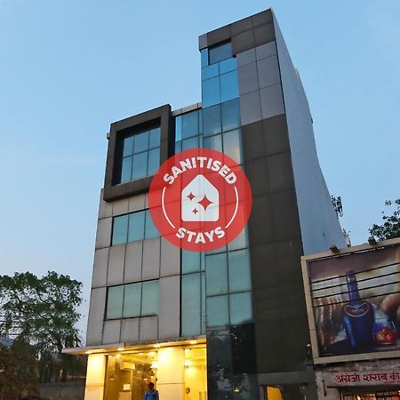Capital O 12807 Amaira Hotel And Banquets Noida Eksteriør billede