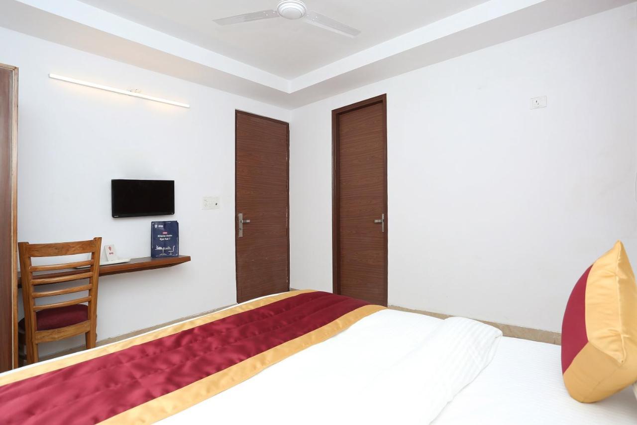Capital O 12807 Amaira Hotel And Banquets Noida Eksteriør billede